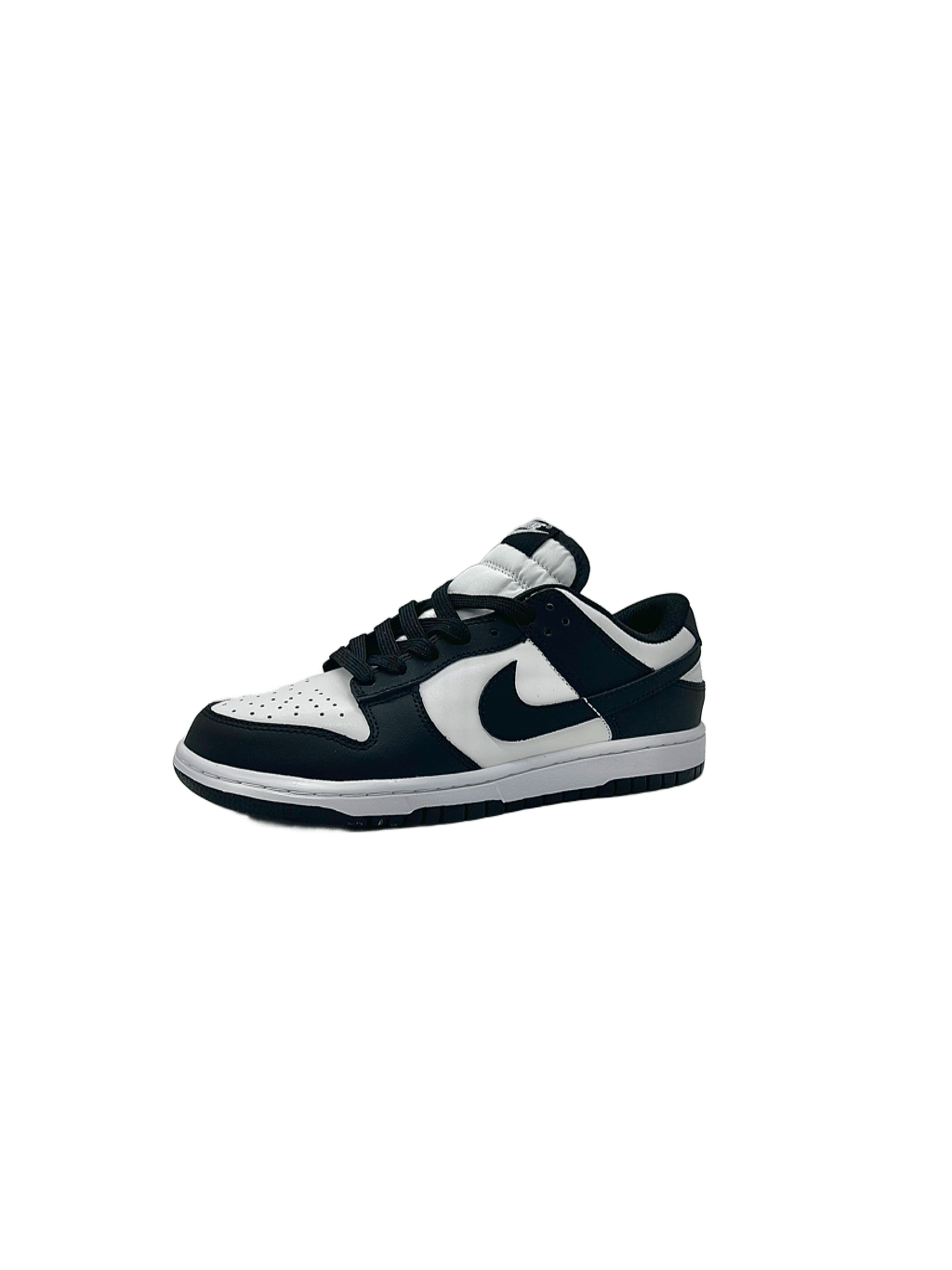 Nike SB Dunk Low Retro Panda
