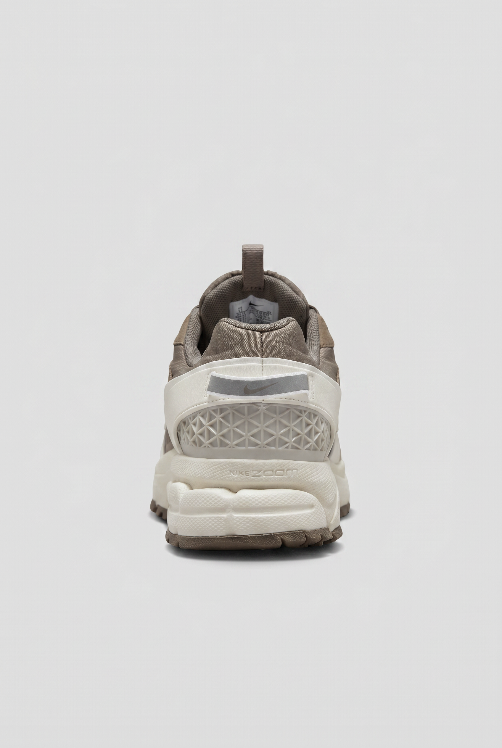 Nike Zoom Vomero Roam sneaker