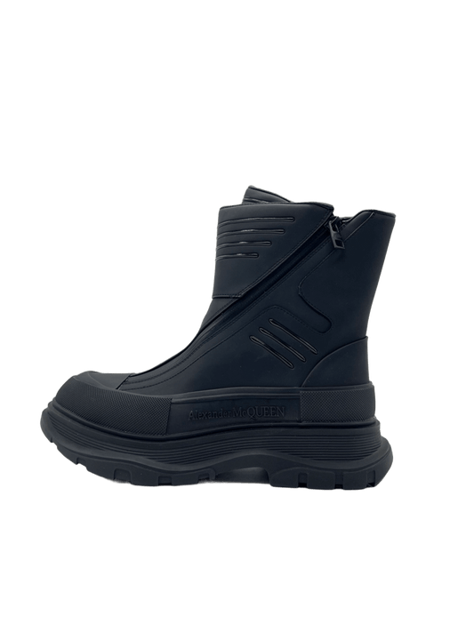 Alexander McQueen Boot In Black