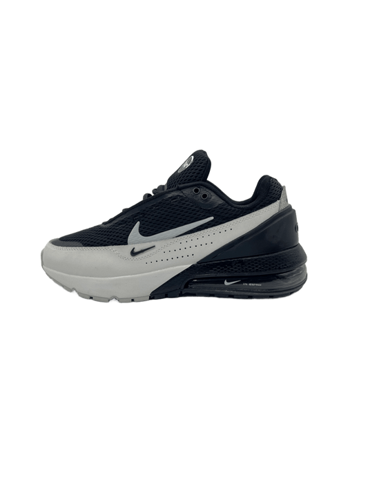 Nike Air Max 270 Black and White
