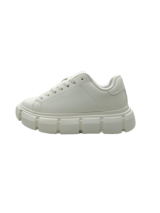 Zara In White