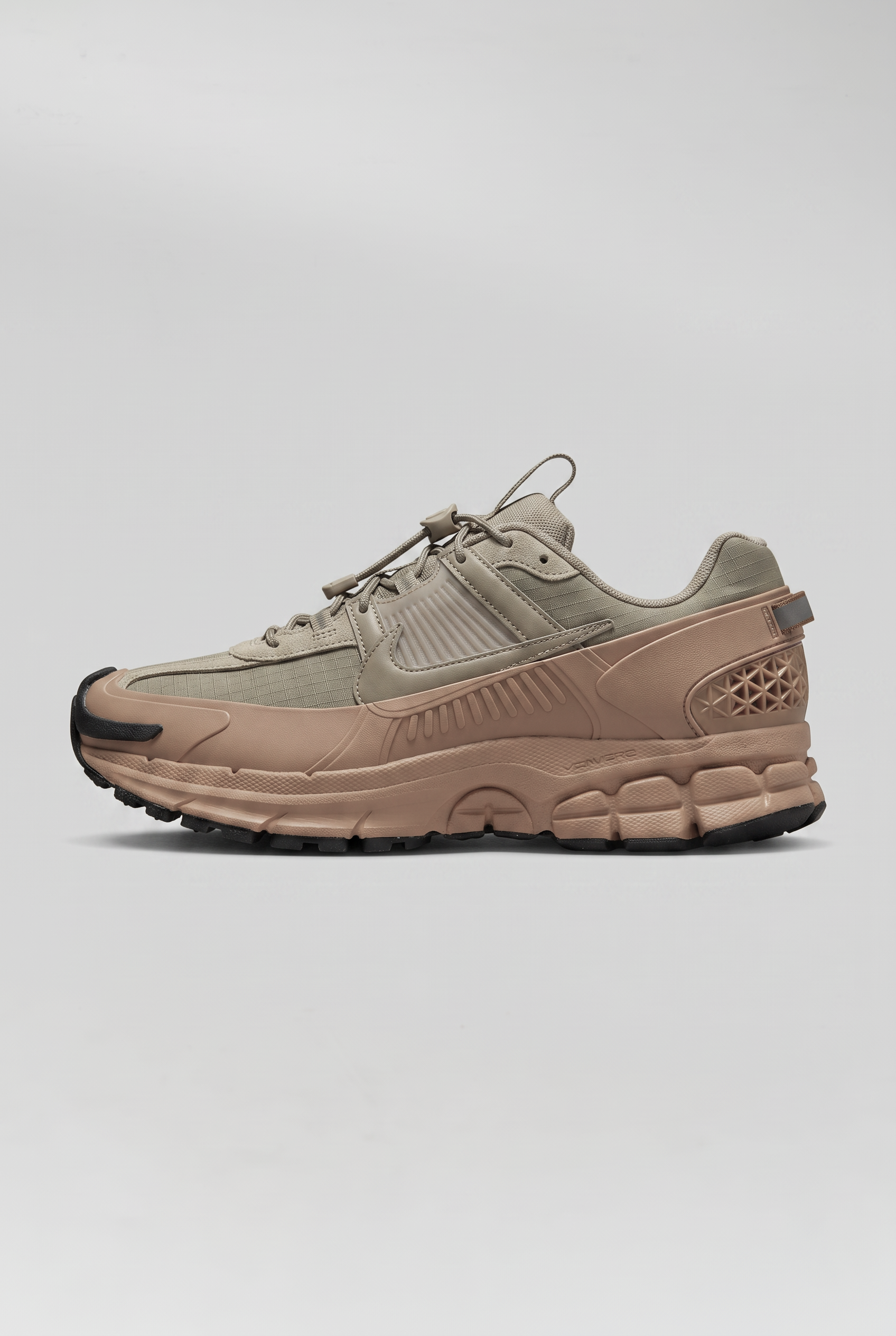 Nike Zoom Vomero Roam sneaker