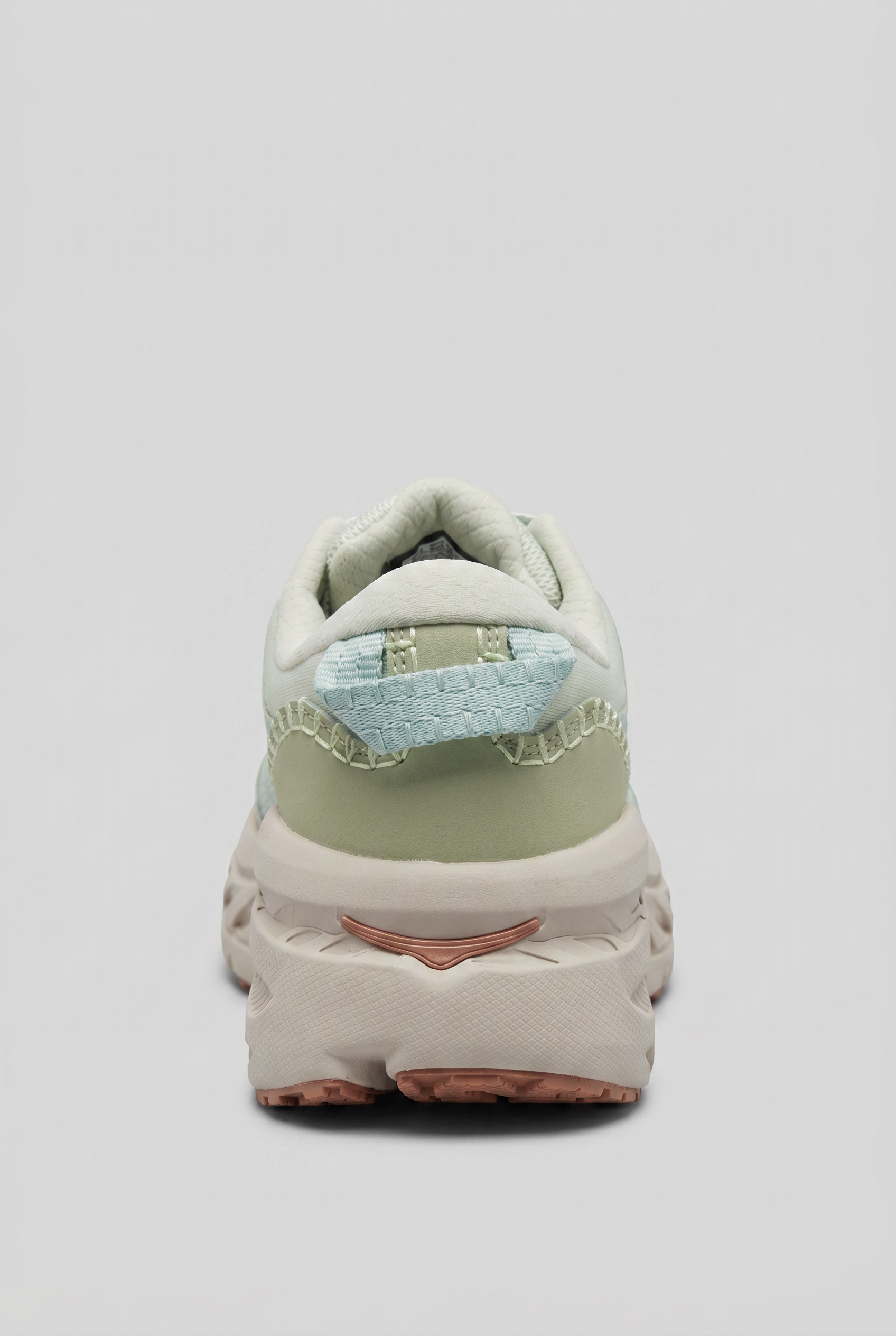 hoka 4 m32